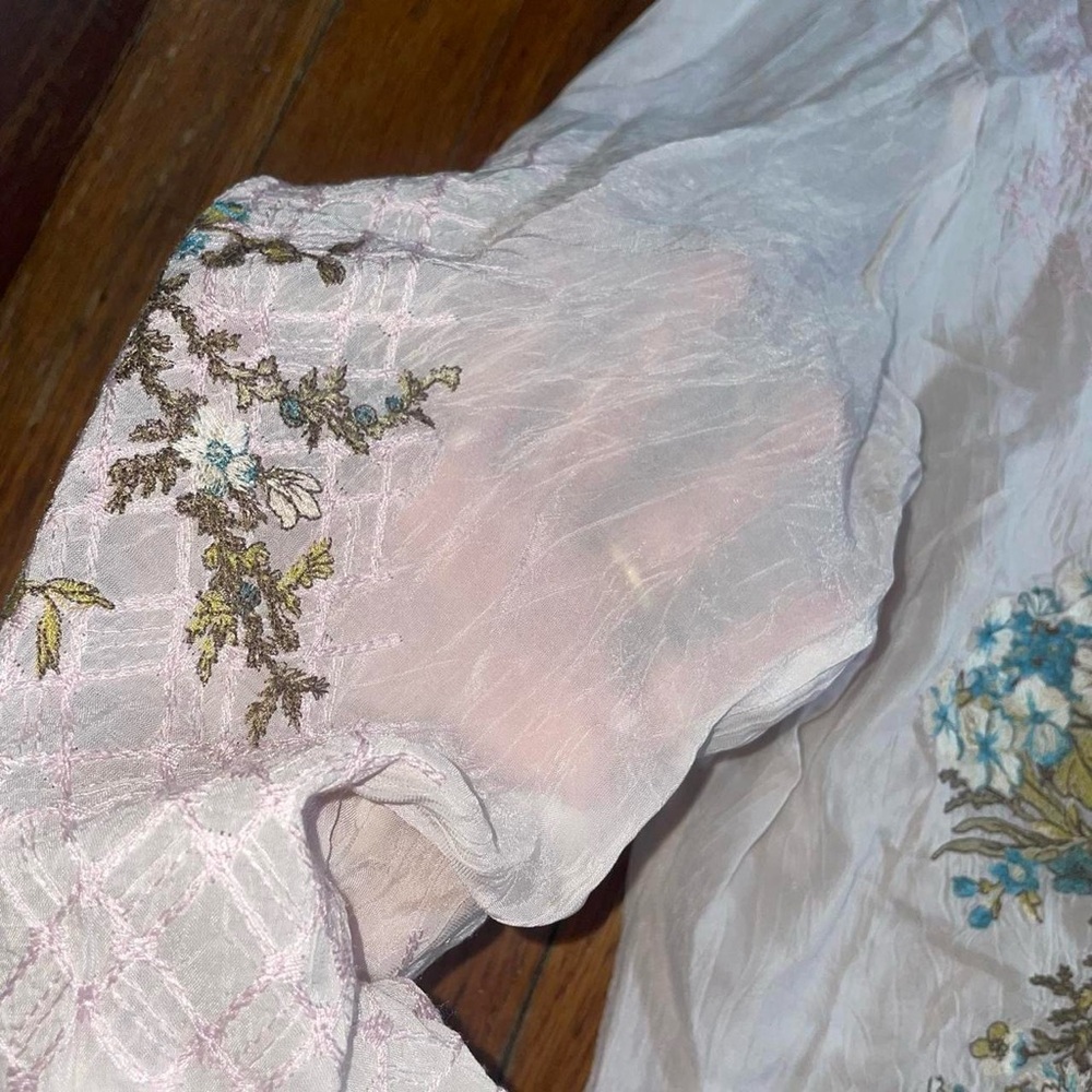 J Jill embroidered semi sheer button up quarter sleeve lavender blush floral top - Picture 6 of 9
